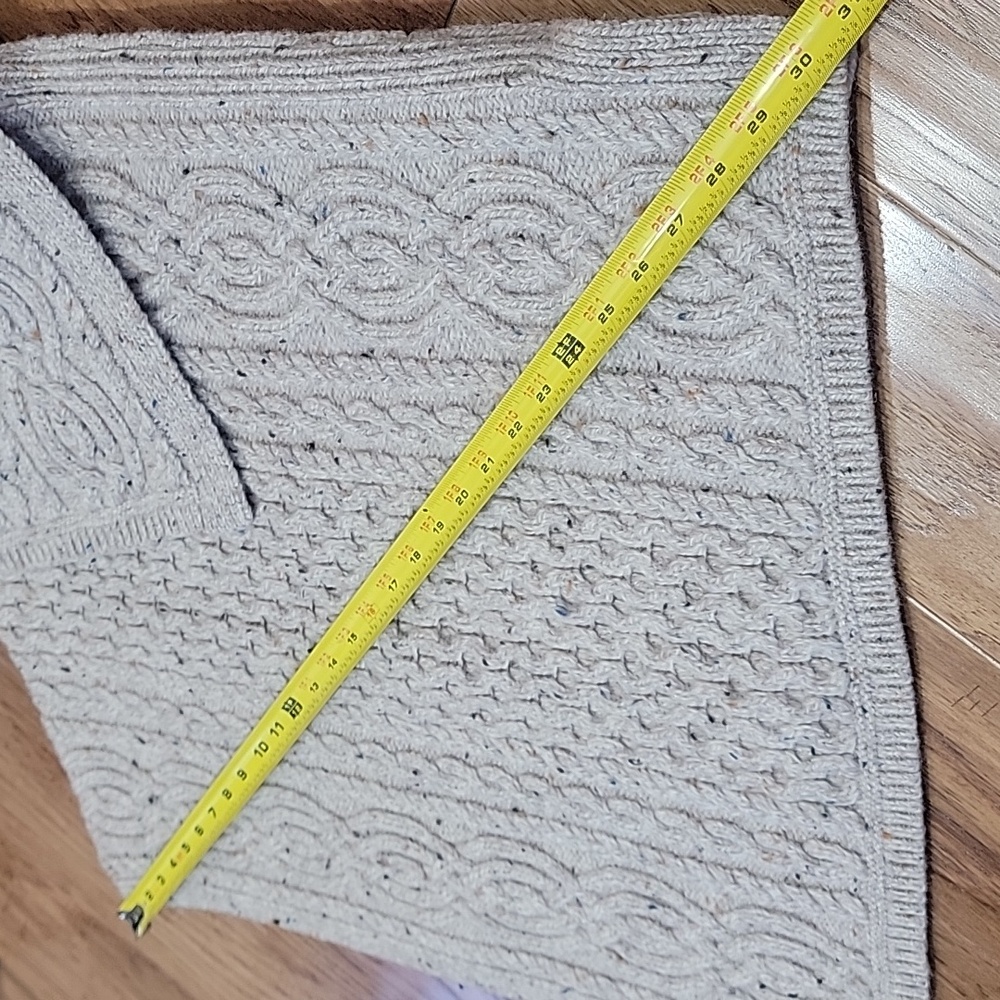 Aran Mor Handknit Merino Wool Cape - Picture 11 of 13